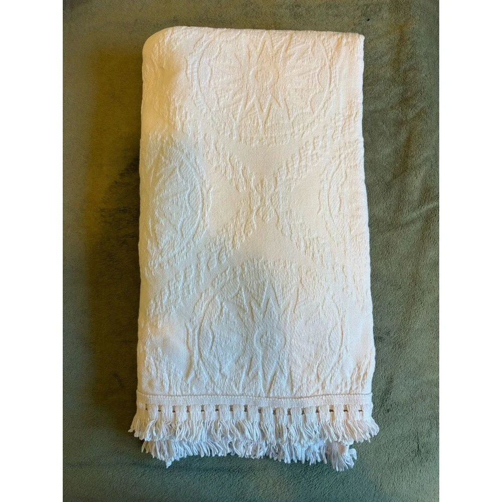Vintage Crown Crafts Full Bedspread Off White Medallion Fringe Cotton 106” X 88”